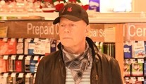 Sláva mu nepomohla. Bruce Willis sa musel pakovať z obchodu