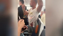 VIDEO: Všetko je od krvi, snažil sa zavraždiť pilota. Zábery z letu FlyDubai zachytávajú, čo sa dialo v kokpite
