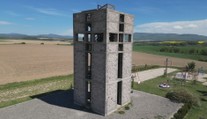 Vyzerá ako stredoveká pevnosť aj obrovský vínny sud. Tieto rozhľadne musíte vidieť na vlastné oči