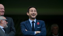 Legenda Chelsea Frank Lampard sa dala na trénerskú dráhu