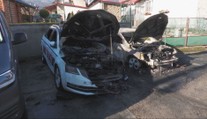 Incident ako z 90. rokov. Taxikárovi mali v noci podpáliť dve autá