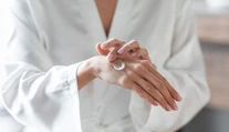 Menej parfumu, viac zdravia. Voňavé krémy môžu byť škodlivejšie, než si myslíte