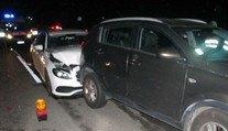 FOTO: Reťazová nehoda pri Šoporni. Zrazilo sa tam 11 áut
