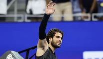 US Open: Alcaraz titul neobháji, v dlhom zápase nestačil na domáceho tenistu. Tiafoe otočil stratený duel