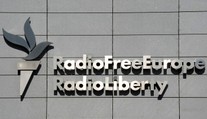 Peniaze z USA stále neprišli. Rádio Slobodná Európa posiela zamestnancov v Prahe na neplatenú dovolenku