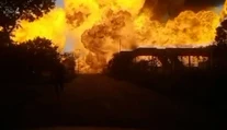 VIDEO: Výbuch, ktorý počas Štedrého dňa rozmetal benzínovú cisternu v JAR, má už 18 obetí