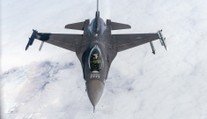 Flotila ukrajinských stíhačiek F-16 naberá na sile. Ukrajinci našli spôsob, ako sa vyhnúť ruským raketám