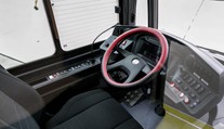 Tragická nehoda neďaleko Senca. Autobus skončil na poli, vodič (†56) bol mŕtvy