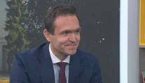 Premiér Ódor inak, ako ho poznáte: Veľkú hlavu si nerobí ani zo žartov, v ktorých si uťahujú z jeho obočia
