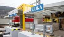 Vlaky cez Žilinu stále jazdia v mimoriadnom režime. Cestujúci musia počítať so zdržaniami