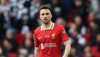 Rivalita išla bokom, futbalisti PSG predviedli krásne gesto. V Liverpoole si uctili Dioga Jotu