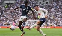 Tottenham opäť vybuchol, Dúbravka proti bývalému klubu šancu nedostal. Liverpool zase zachránil len bod