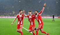 Slávne derby ponúklo päť gólov. Bayern napokon pretlačil Dortmund a zvýšil náskok