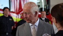 Do obehu sa dostala nová jednolibrová minca. Je na nej kráľ Karol III.