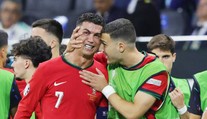 VIDEO: BBC si počas živého prenosu uťahovala z plačúceho Ronalda. Legenda Chelsea provokáciu označila za hanbu