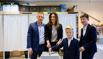 Rozkolu s Fideszom predchádzal krach búrlivého manželstva. Vzťah Magyara s Vargovou pripomínal film Vojna Roseovcov