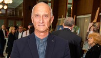 Jozef Banáš má COVID-19. Do nemocnice ho odviezla sanitka