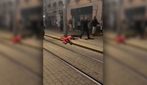 Kopanec do hlavy už rieši polícia. Internetom koluje video ďalšej bitky na bratislavskej Obchodnej ulici