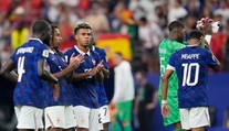 Španieli splnili, čo sľúbili a poslali favorita do „údolia sĺz“. Francúzi hovoria o katastrofe
