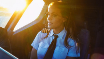 Ašpirantka na najsexy pilotku sveta. So svojím telom robí divy