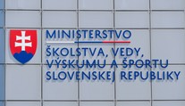 Nepridali dostatočne tam, kde to je najviac treba. Príspevky pre učiteľov ministerstvo podľa odborníka nevyriešilo optimálne