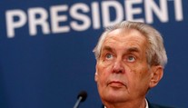Český prezident Zeman sa ospravedlnil srbskému kolegovi za bombardovanie Juhoslávie
