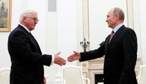 Steinmeier Putinovi: Musíme čosi urobiť proti rastúcemu odcudzeniu našich krajín
