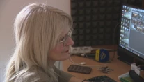 Za minútovou reportážou sú hodiny práce: Takto vyzerá deň s redaktorkou Martinou Kašiarovou
