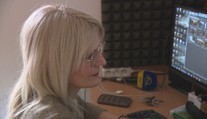 Za minútovou reportážou sú hodiny práce: Takto vyzerá deň s redaktorkou Martinou Kašiarovou