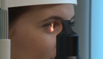 Očné ochorenie, ktoré prichádza nenápadne: Prvé príznaky si mnohí mýlia s únavou či starnutím