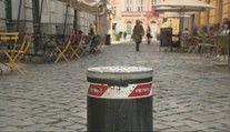 Domov sa musí brodiť cez davy turistov. Cestu v centre Bratislavy mu zablokoval stĺpik, kľúč má len súkromná firma