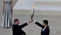 Grécko odovzdalo olympijskú pochodeň francúzskym organizátorom OH 2024