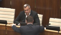 Koalícia pred sebou stále tlačí nevyriešený problém. Ešte sa nedohodli, kto bude šéf parlamentu