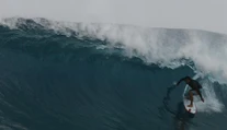 Zomrel tam, kde to miloval. Hviezdnemu surfistovi pretrhla stehennú tepnu vlastná doska