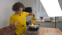 Mladý food bloger Šimon svojimi videoreceptami búra internet. Má pritom iba 16 rokov
