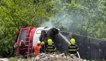 Sedem mesiacov od nehody. V Jablonove nad Turňou začali s odstraňovaním rušňa
