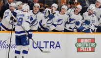 VIDEO: Tampa Bay sa dostáva do tempa, vyhrala tretíkrát za sebou. Bodovo sa presadil aj Erik Černák