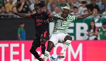 Súboj slovenských trénerov priniesol vyrovnaný duel. Bližšie do Európskej ligy má Ferencváros