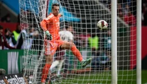 VIDEO: Fatálna chyba Neuera priniesla najrýchlejší gól v histórii Bundesligy. Sauer oslavuje víťazstvo