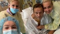 Ruský lekár odmietol tvrdenie, že sa Navaľného pokúšali otráviť aj druhýkrát