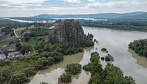 Rieky Morava a Dunaj ustupujú. Na Záhorí sa situácia stabilizuje