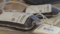 Menej darcov, menej krvi v nemocniciach. V lete ľudia nechodia darovať krv
