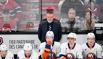 Hoci držia postupovú priečku, pristúpili k zmene. New York Islanders má v NHL nového trénera