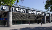 Na ceste do Prahy ušetríte desiatky eur. Jeden trik dokáže zlacnieť cestu vlakom