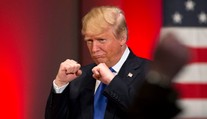 Primárne voľby v New Hampshire ovládli Trump a Sanders