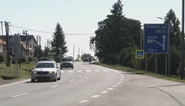 Prejsť cez cestu v obci Dargov sa niekedy jednoducho nedá. Môže za to priveľká premávka