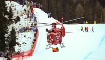 Hororový pád Marca Gisina pri zjazde mužov vo Val Gardene
