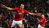 Ibrahimovič zariadil triumf Manchestru, Wolfsburg si poradil s Eintrachtom
