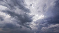 Nočnú oblohu nad Českom rozsvecujú záhadné svietiace oblaky