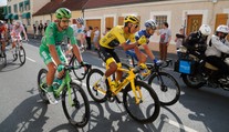 Ohlasy na Tour de France: Sagan prešprintoval okolo Zabela, skromný Kolumbijčan si splnil sen